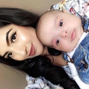 Meet your Posher, Kenia